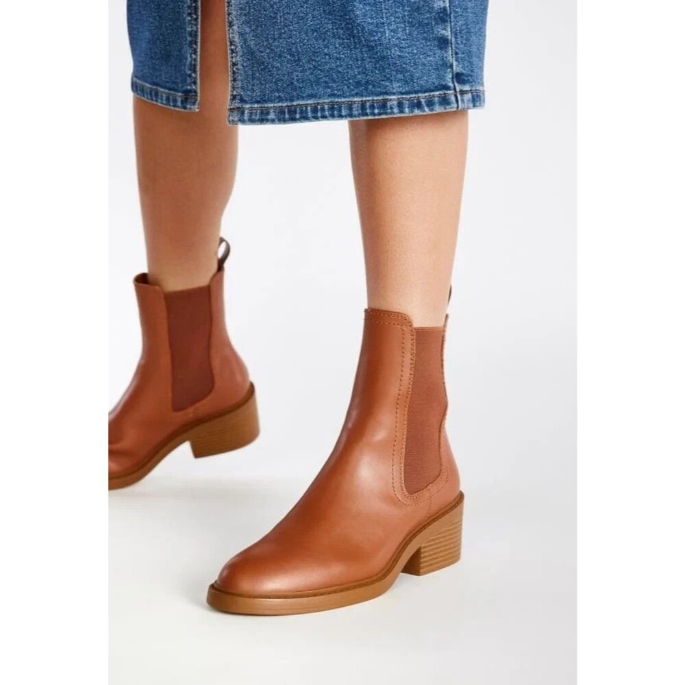 JustFab Women 8.5 Loren Brown Faux Leather Ankle Booties Chelsea Boots Heel